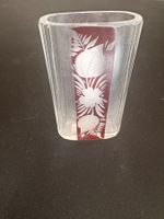 Vase Glas rot mit Blumendekor geschliffen guter Zustand
