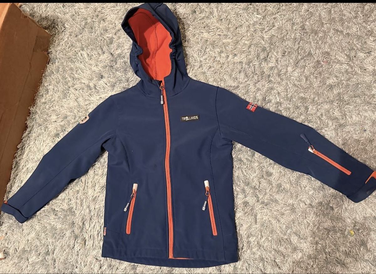 Giacche & Cappotti: Trollkids Softshell Jacke 140 – Usato da Amlikon-Bissegg venduto da Rose_Rose