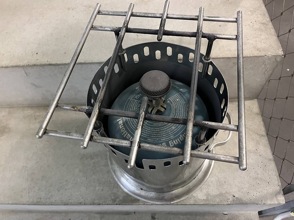 Elettrodomestici da cucina: Edelstahl Gaskocher einflanmmig – Usato da Illnau venduto da Camponovos 2