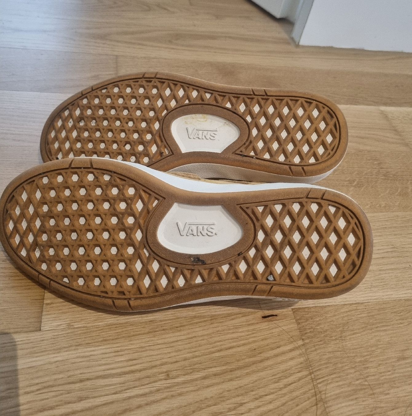 Vans Scarpe da uomo: Vans Lowland CC Sneaker Braun Gr. 38.5 – Usato da Oberrieden venduto da Aiyana02 1