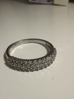 Ring Silber, mit Zirkonia Steinen besetzt