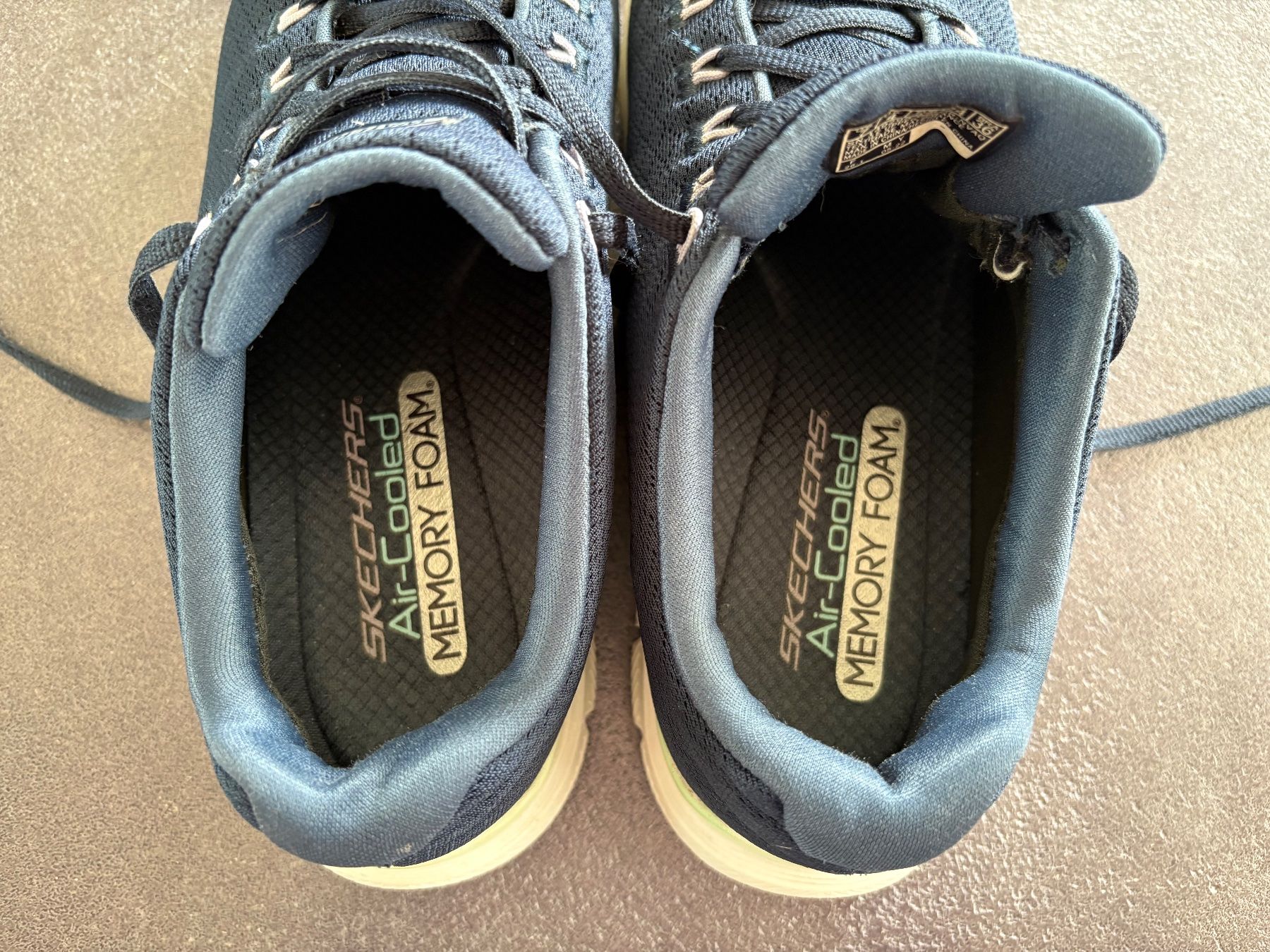 Skechers Chaussures femmes: Damen Sneaker Skechers Blau Grösse 37 – D'occasion à Flawil par HeisseReifen 6