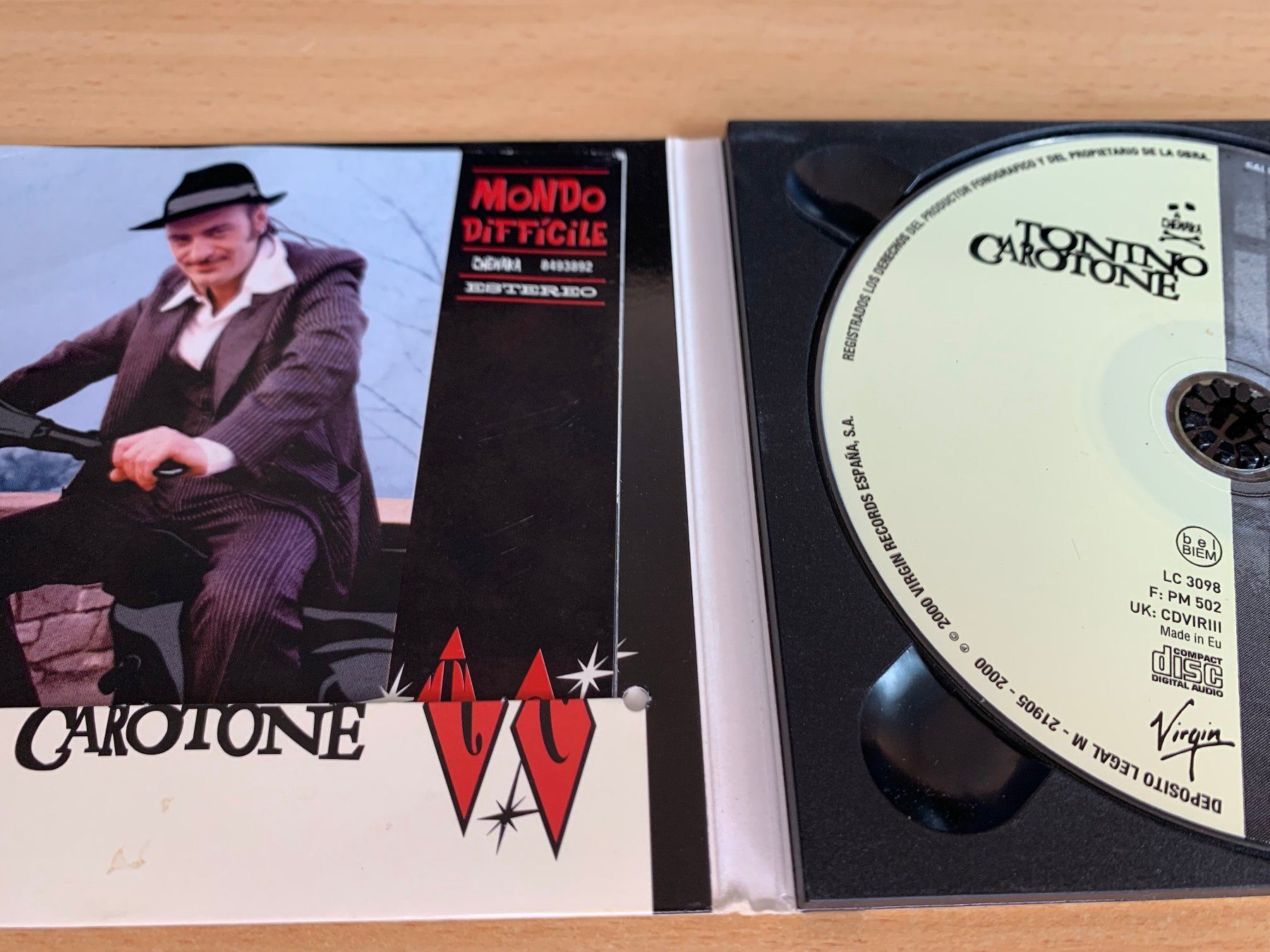 CD: Tonino Carotone – Mondo Difficile – Usato da Rikon im Tösstal venduto da Alpenmutz 2