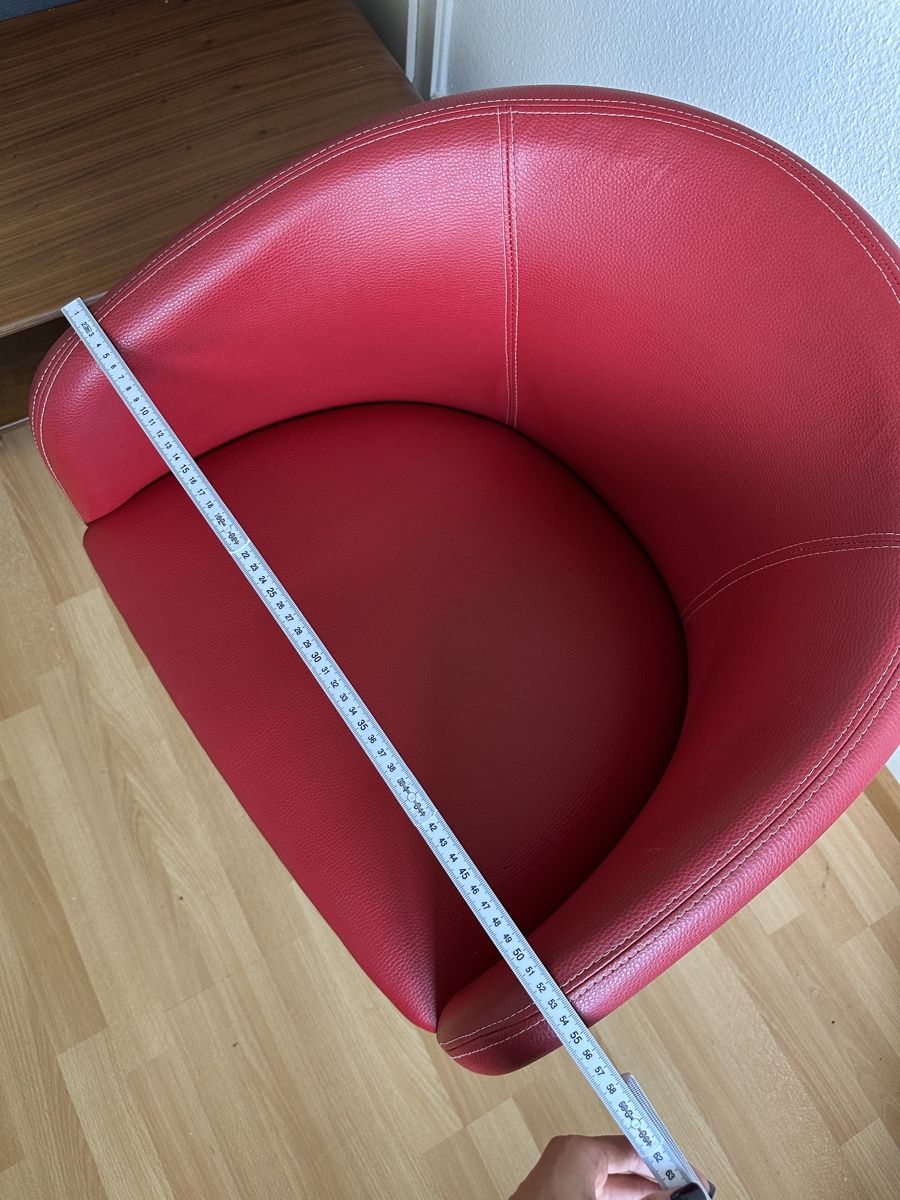 Poltrone: roter leder stuhl mit chrome bein ☆ – Usato da Basel venduto da iman.ibn 7