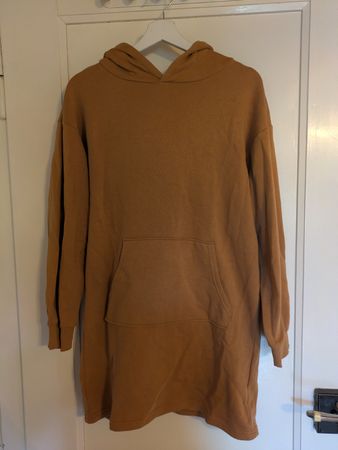 Pulloverkleid mit Kapuze Grösse S