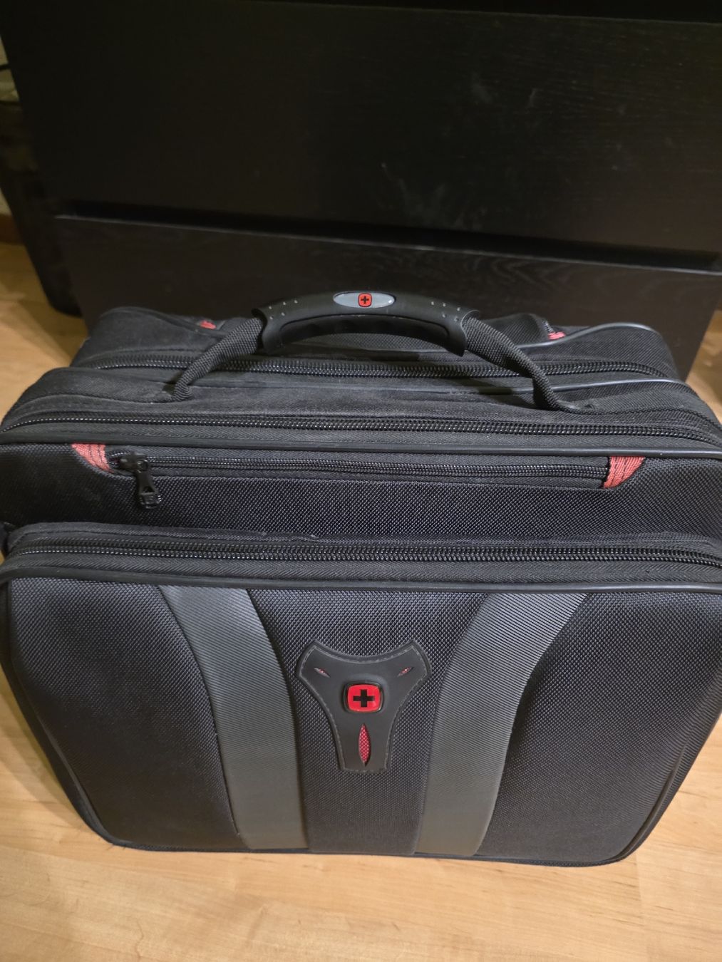 Wenger Valigie: Wenger Rollkoffer – Usato da Fulenbach venduto da luk_96hn