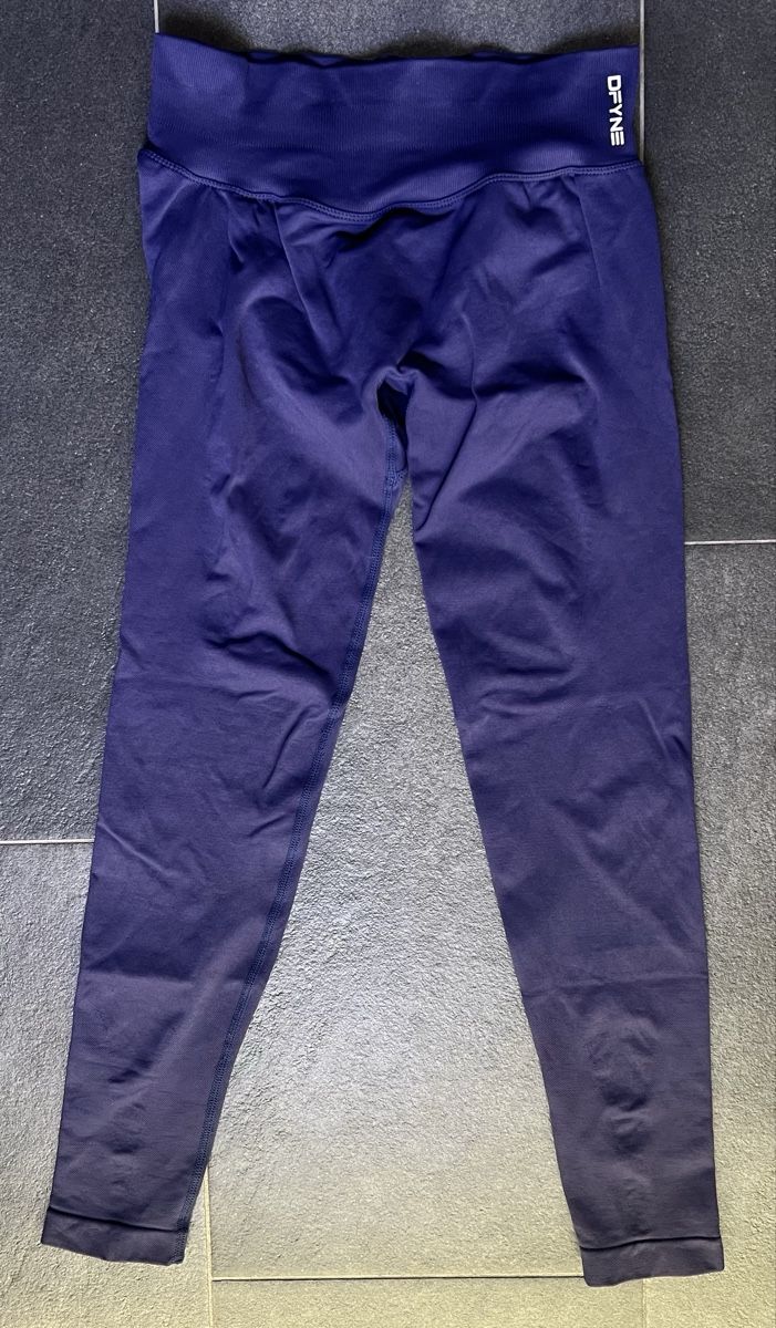 DFYNE Leggings: DFYNE Leggings Violett Grösse M – Neu (gemäss Beschreibung) aus Wil / ZH von Fellow16 2