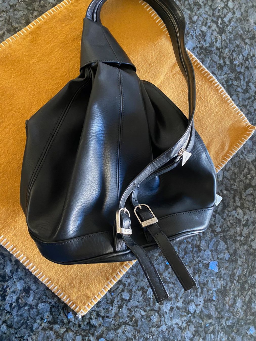 Zaini: Trendiger Schulter-Rucksack schwarz – Nuovo (secondo la descrizione) da Allenwinden venduto da Obalu 3