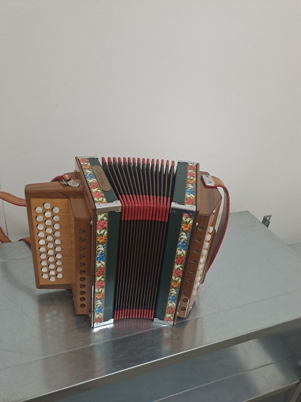 Strumenti musicali: schwyzerorgeli ton A – Usato da Villeneuve venduto da BibiVintage 3