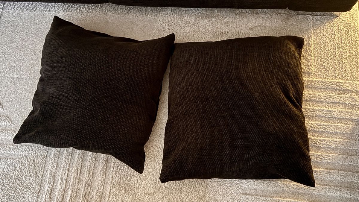Sofas: 2 Sofas, dunkelbraun abzugeben – D'occasion à Tägerig par Maetra 2