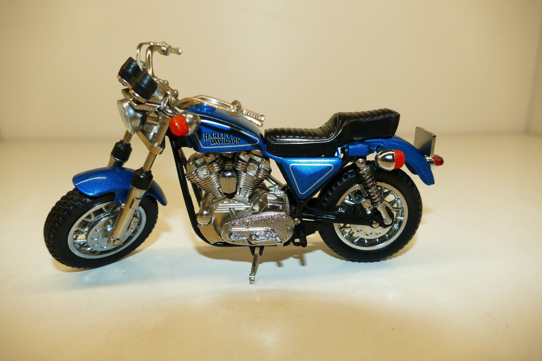 Kit di modellismo & Modellini statici: Matchbox 1:15: Harley Davidson Sportster – Usato da Niederhasli venduto da rail-duerst 1