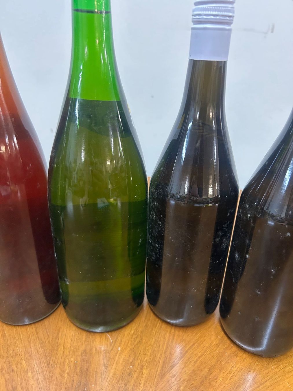 Wein: 10 Flaschen Rose-/ Weisswein – Gebraucht aus Zürich von Levelart 7