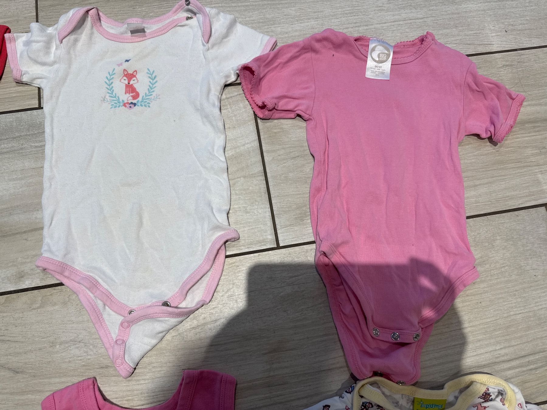 Lotti & Set di vestiti: Sommer Body Set Mädchen, 86/92, 8 Stück – Usato da Gelterkinden venduto da Familienferien 2