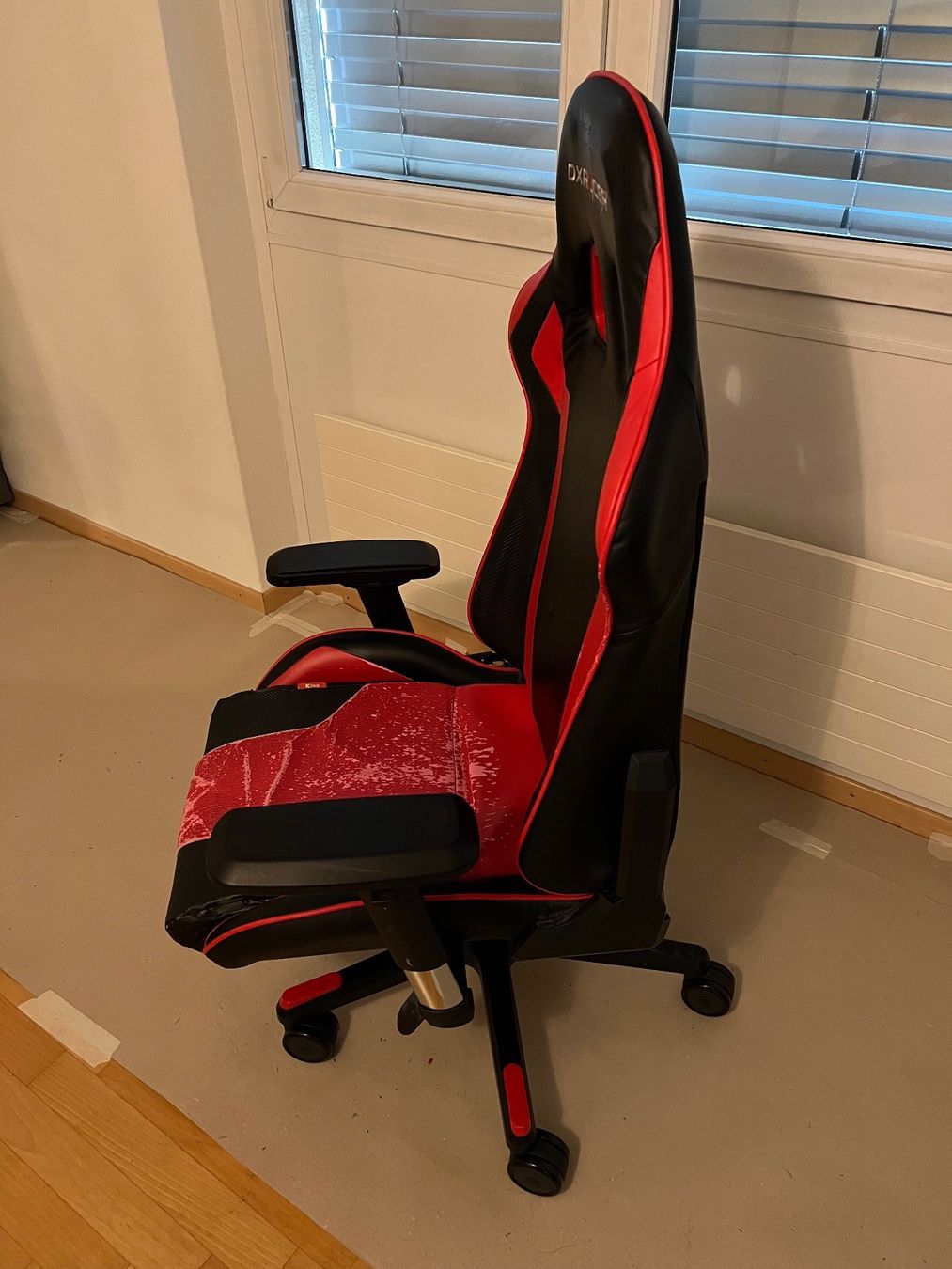 DXRacer Sedie: DXRACER Gaming Stuhl – Usato da Stäfa venduto da PatrickOO7