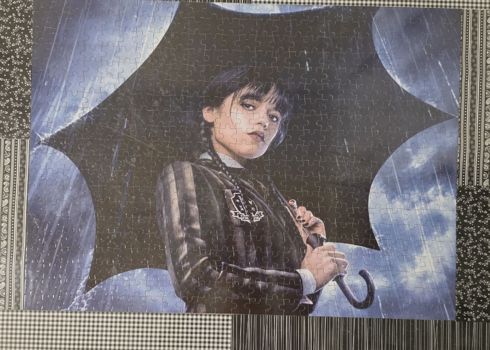 Puzzles: Puzzle 500 Teile Wednesday Addams – Gebraucht aus Schöftland von Aktion56 1