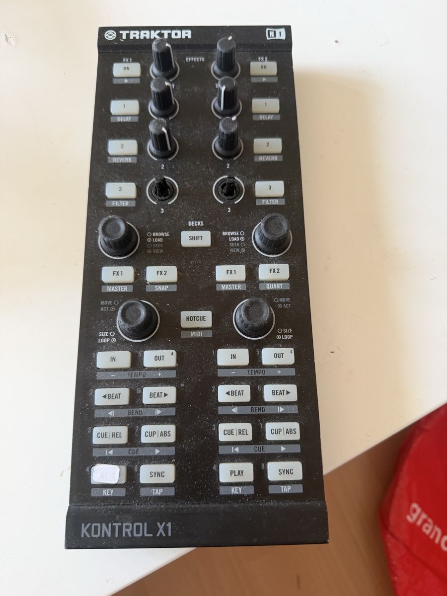 Strumenti musicali: Traktor Kontrol X1 – Usato da Baden venduto da noli.r