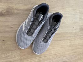 CLOUDFOAM COMFY ELASTIC LACES SHOES Wie Neu, zwei mal getrag
