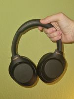Sony WH1000-XM4 Bluetooth-Kopfhörer, schwarz
