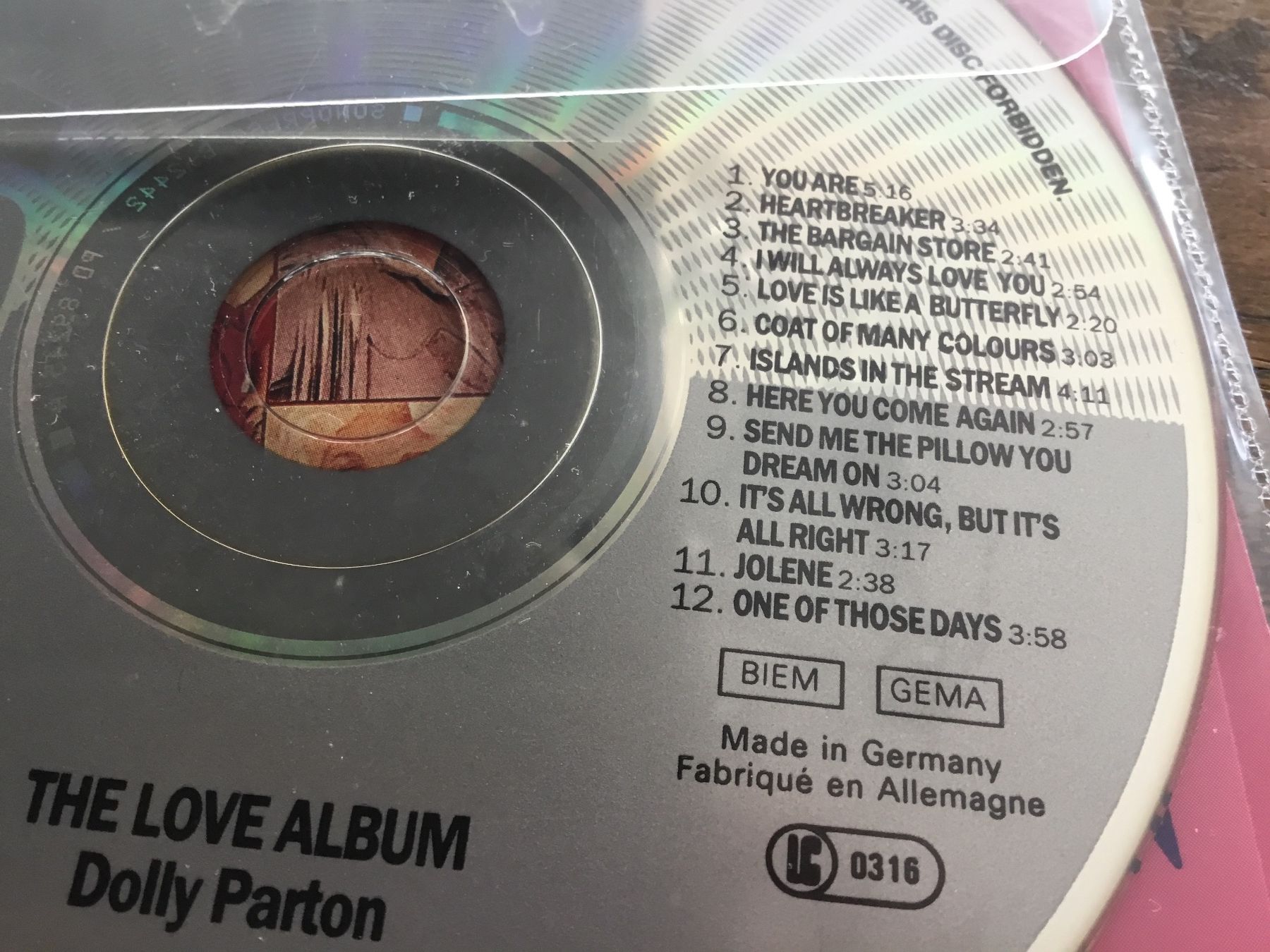 CD: Dolly Parton - The Love Album - CD - – Usato da Thierachern venduto da sweden08 1