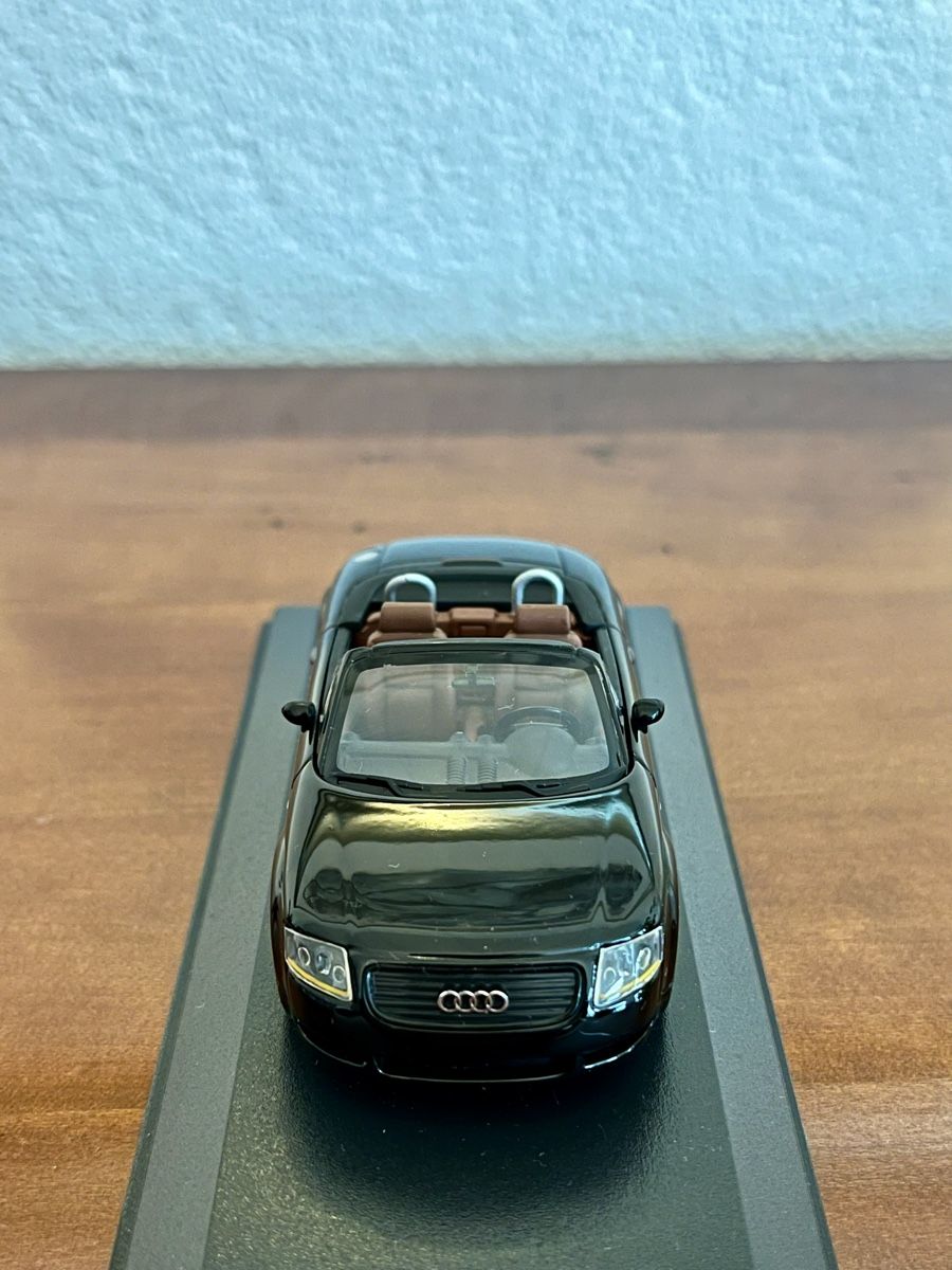Minichamps Modellautos: Audi TT 1:43 Minichamps – Gebraucht aus etagnières von isoz01 2