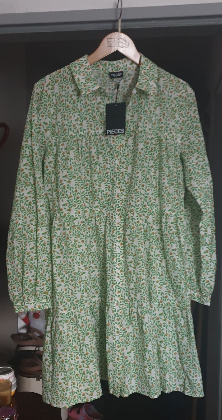 Pieces Vestiti: Pieces neues Kleid Gr. L – Nuovo (secondo la descrizione) da Frenkendorf venduto da Moon111