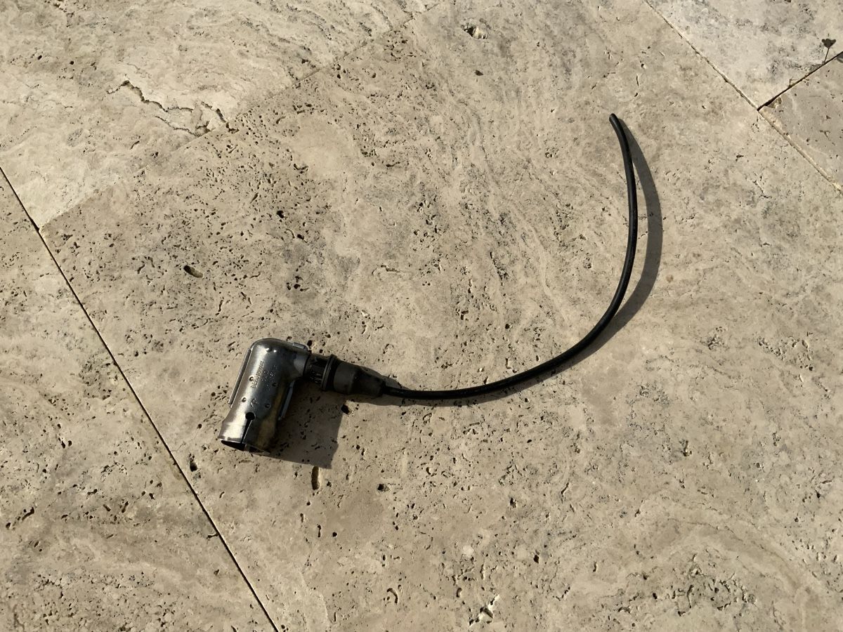 Puch Ciclomotori: Kerzenstecker  – Usato da Feldbrunnen venduto da snisel