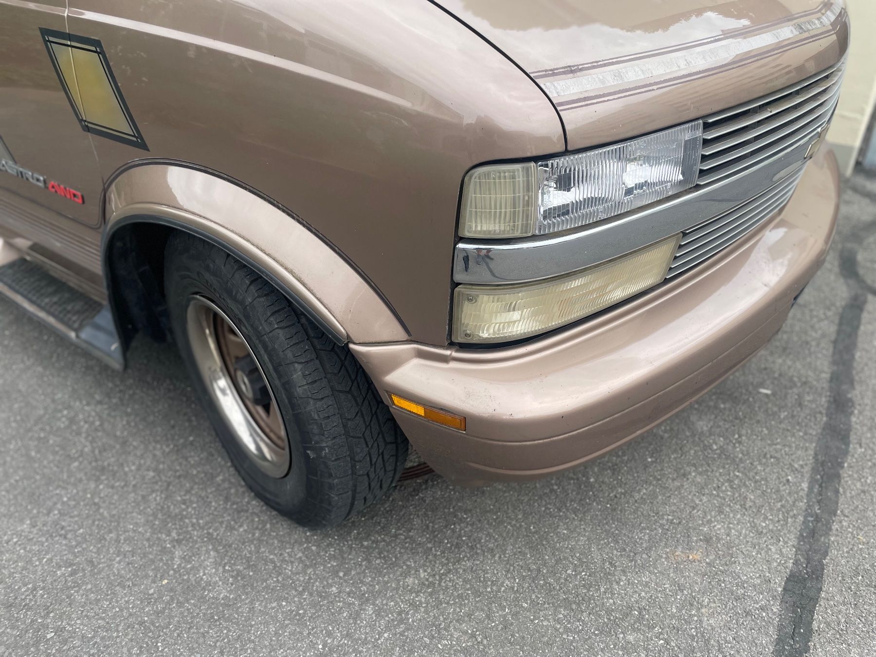 Chevrolet Automobili: 1995 Classic Chevrolet Conversion Van – Usato da Steinhausen venduto da dsp_28hv 8