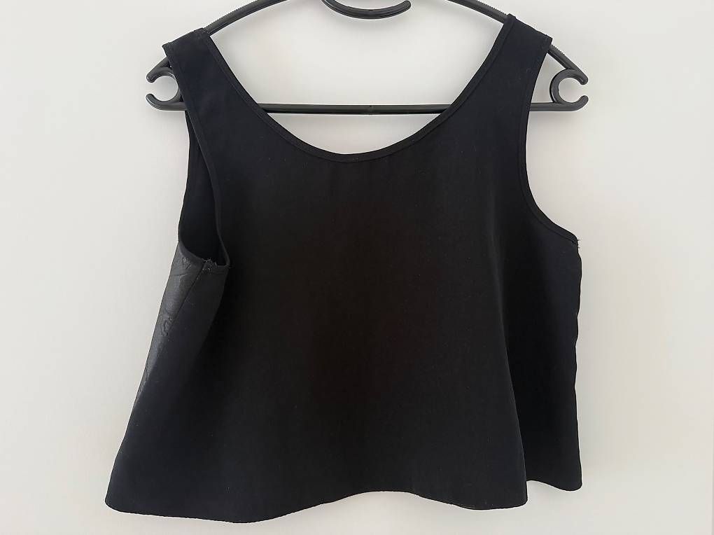 Top: Cropped top, S – Nuovo (secondo la descrizione) da Bern venduto da Martina_Lisa 1