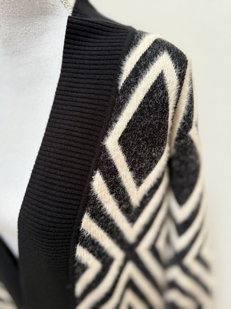 Jacken: Flauschige Strickjacke lang Gr. M/L – Neu (gemäss Beschreibung) aus Winterthur von BB1974 1