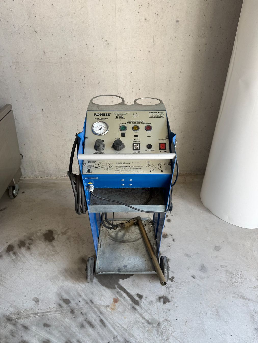 Alle Werkzeuge: Purgeur de freins électrique – Gebraucht aus Romont FR von Thoma_bdn 1
