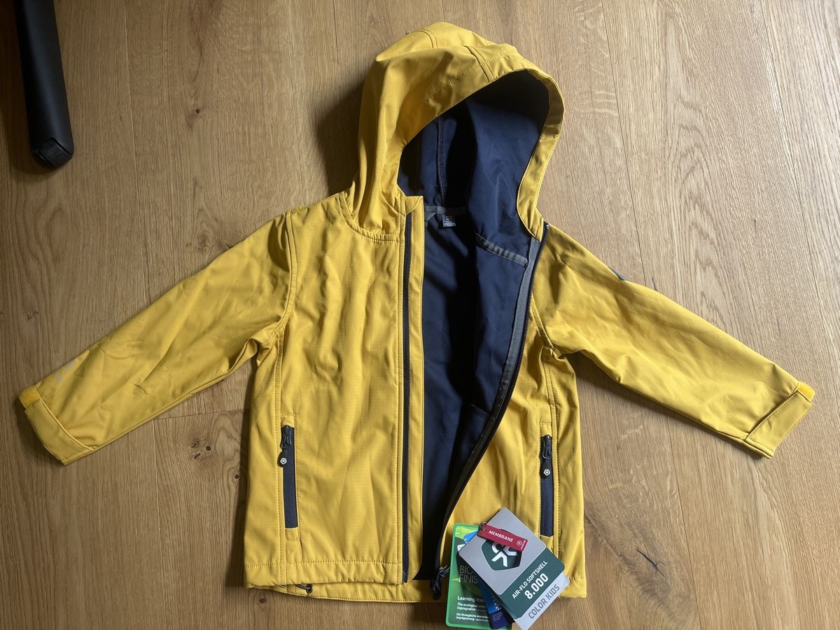 Giacche & Cappotti: Ungetragene Color Kids Soft Shell – Nuovo (secondo la descrizione) da Beckenried venduto da ciaran