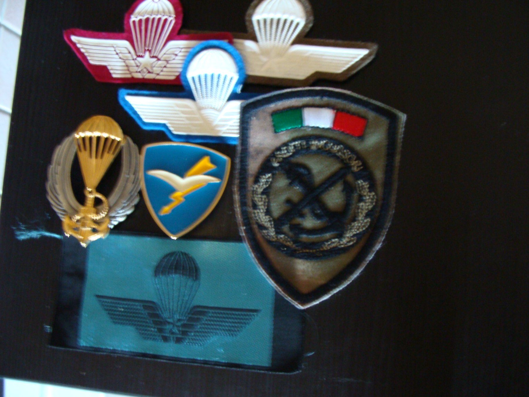 Plaketten & Abzeichen: Petit lot armée Italienne – Gebraucht aus Cuarny von hen_g7hn