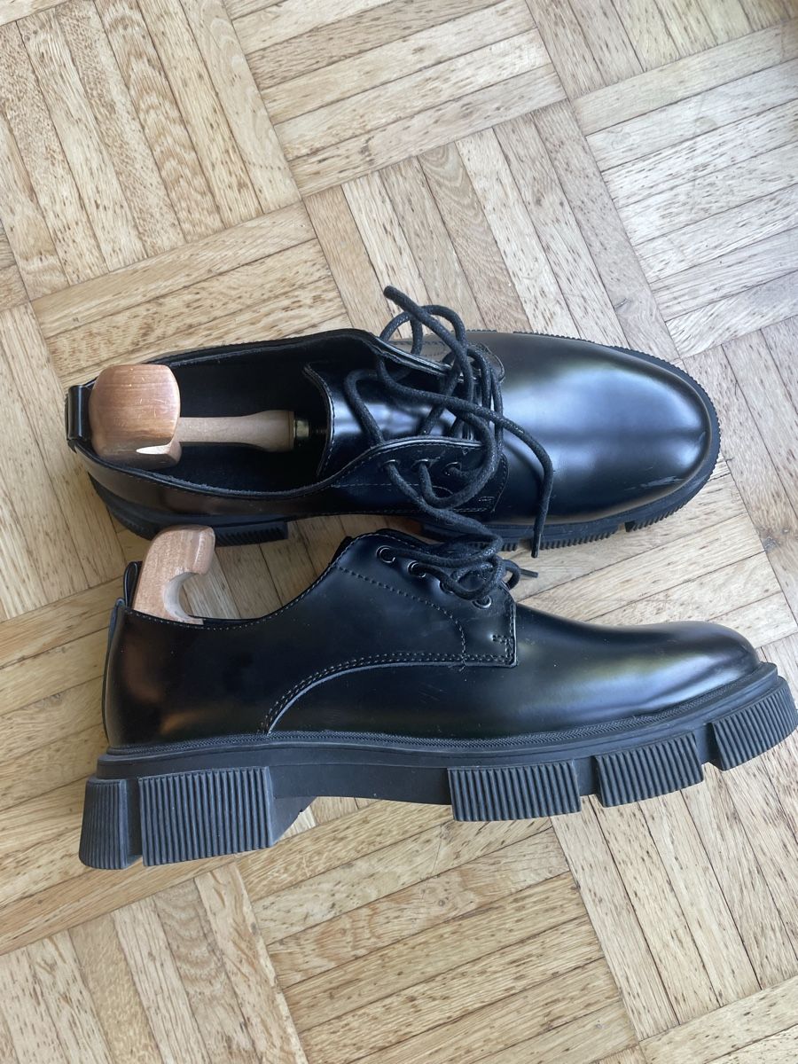 Scarpe da uomo: Schwarze Lederschuhe – Nuovo (secondo la descrizione) da Flüh venduto da thomasson1988