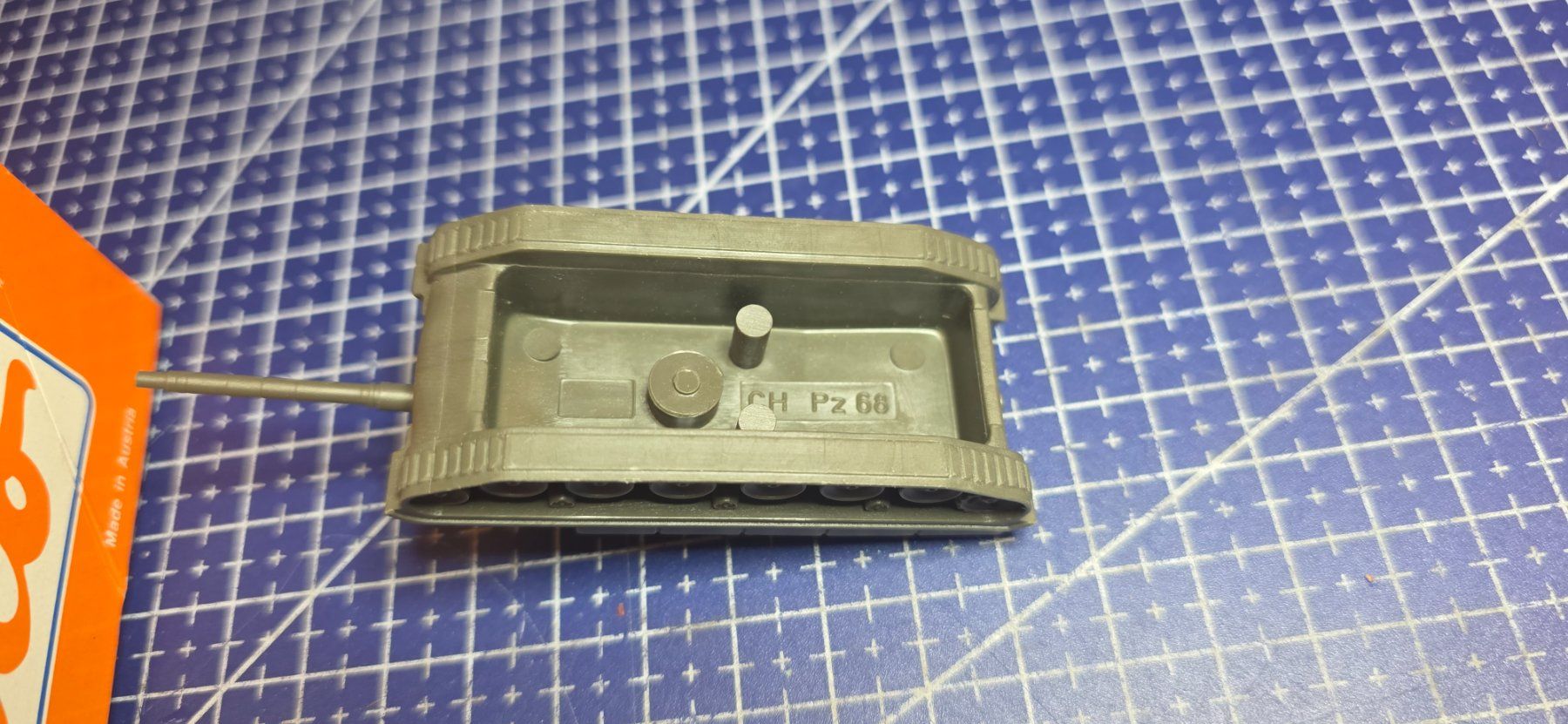 Roco Modellini di ferrovie: Roco Flachwagen mit panzer AC/DC – Usato da Hochfelden venduto da Danizh0 2