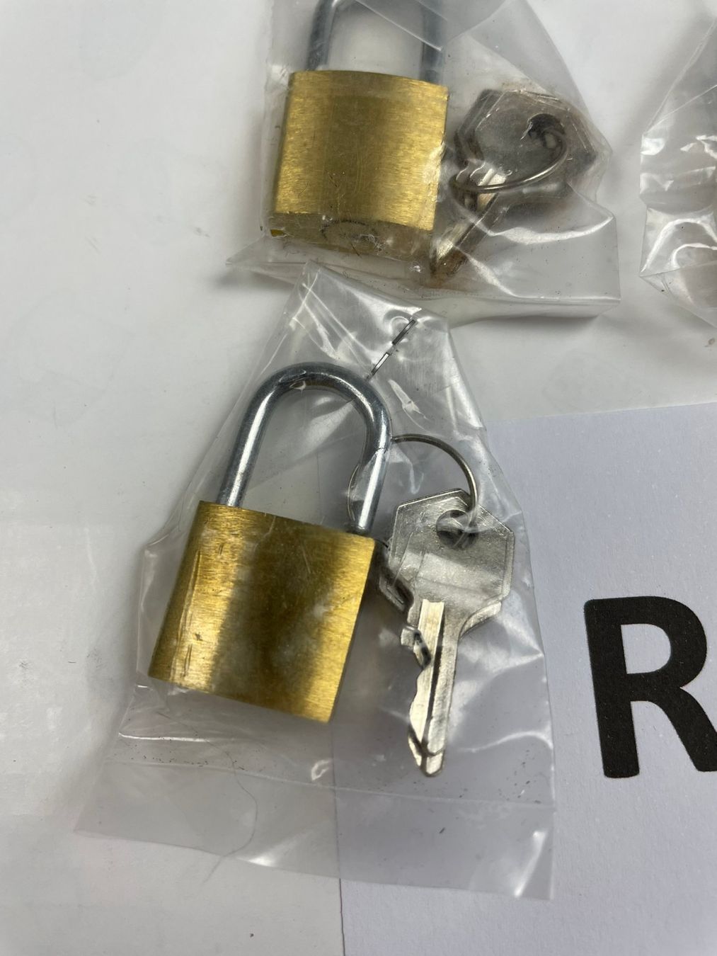 Lucchetti: 3x Mini-Schlössli - Vorhängeschloss – Nuovo e nell'imballaggio originale da Wängi venduto da LiqKojote 1
