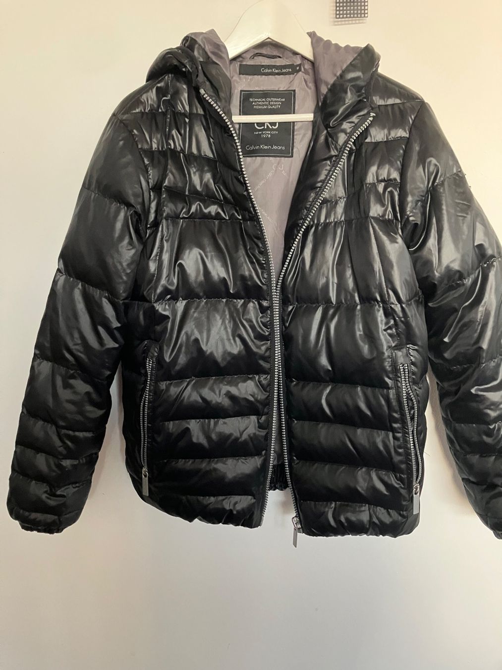 Calvin Klein Giacche: CALVIN KLEIN Daunenjacke – Usato da Huttwil venduto da Badi369