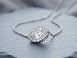 Asymmetrische Silber 925 Anhängerkette im modernen Design