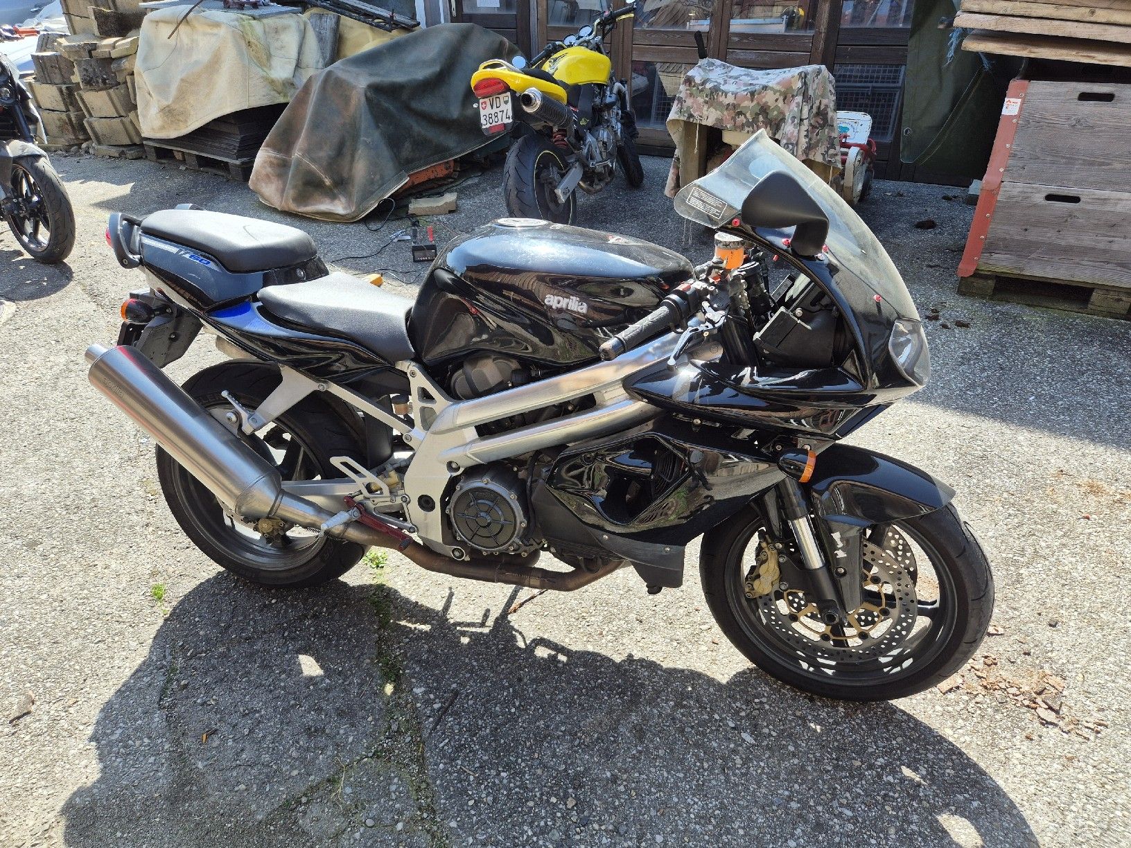 Aprilia Strada: A vendre Aprilia Falco 1000 – Nuovo (secondo la descrizione) da Puidoux venduto da Kanaris3 2