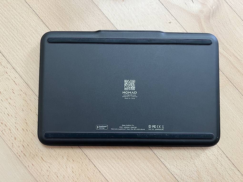 Ladegeräte: Nomad Base Station Pro  3 Geräte gleichzeitig laden. – Gebraucht aus Brügg BE von kdemian 2