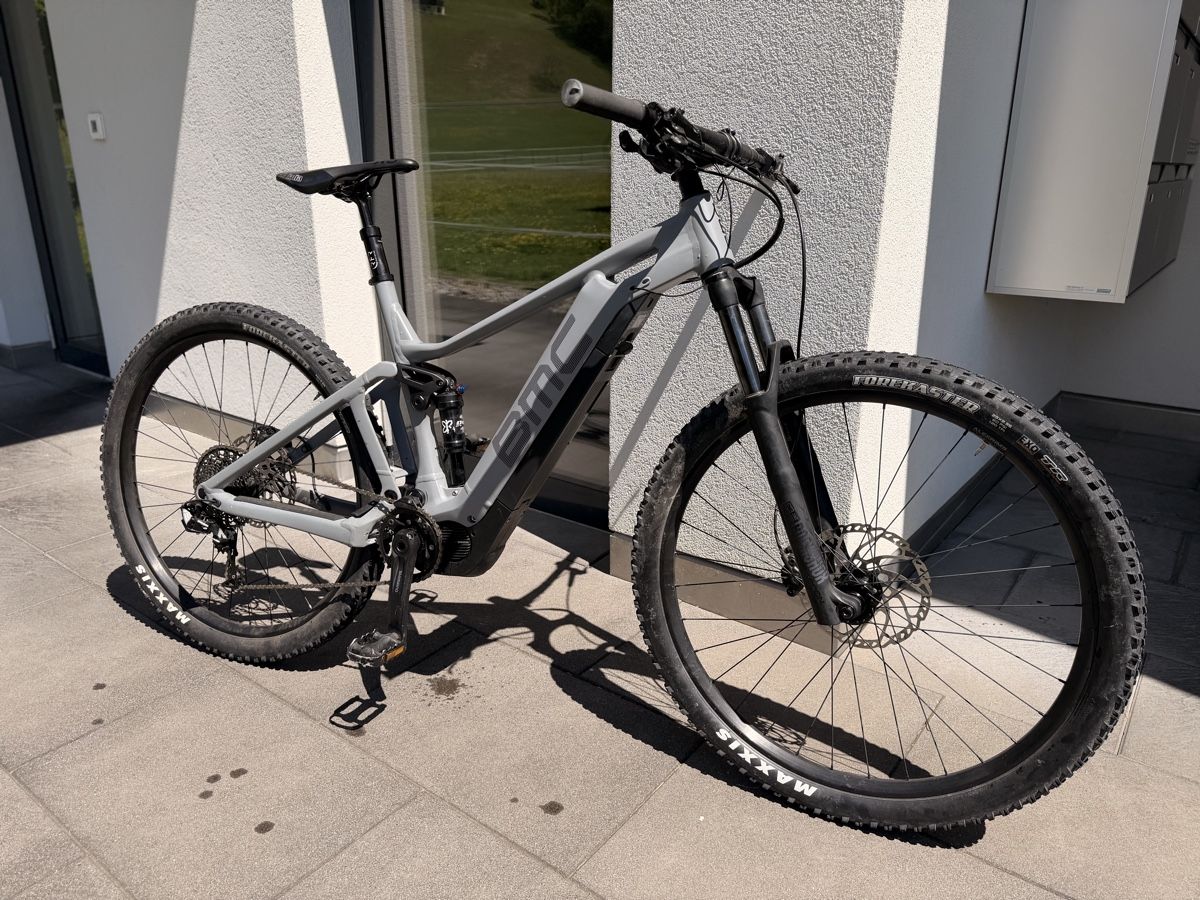BMC Velos: BMC E-MTB Elektro Mountainbike  – Gebraucht aus Alpnach Dorf von MiKoMarkt 1