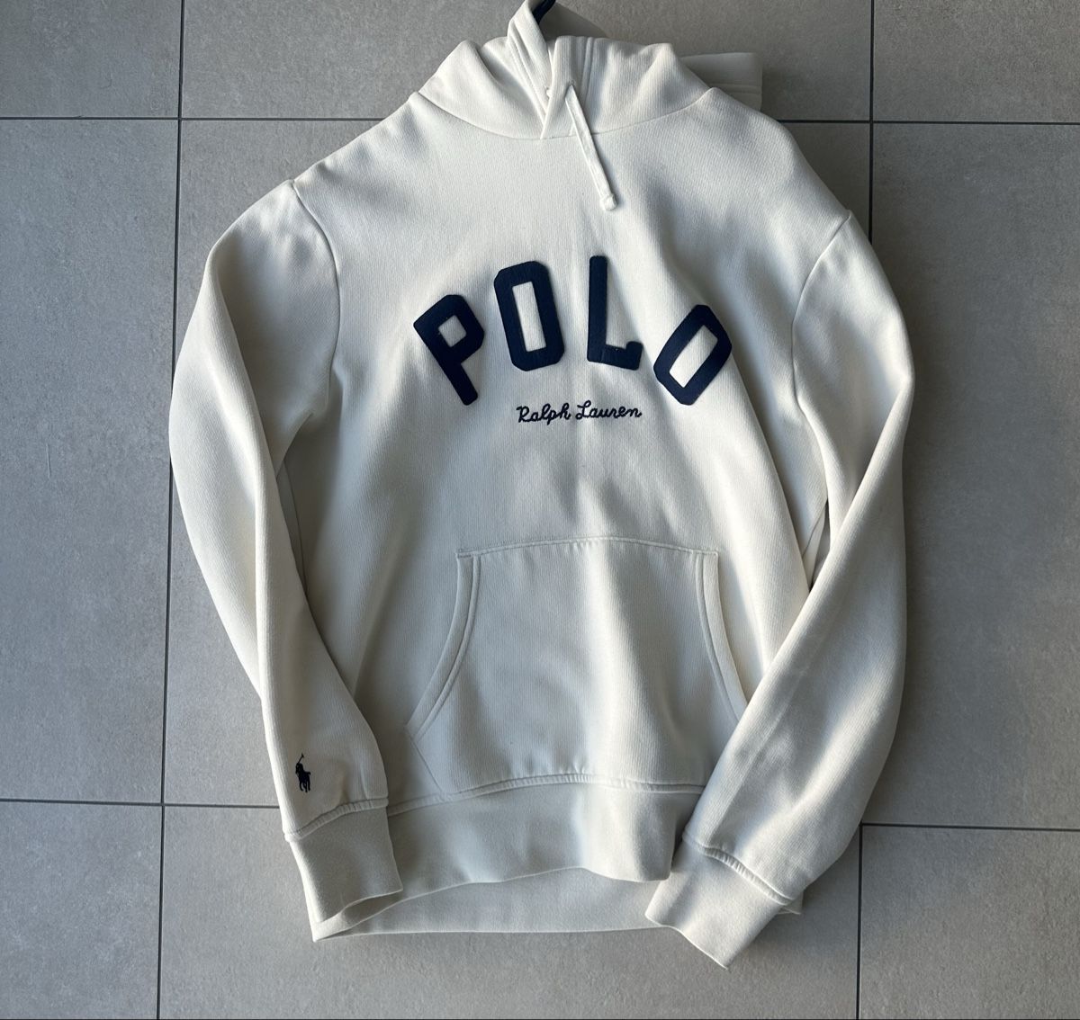 Ralph Lauren Maglioni & Felpe: Pull à capuche blanc Polo Ralph Lauren taille M comme neuf – Nuovo (secondo la descrizione) da Sonceboz-Sombeval venduto da lan_lp7g