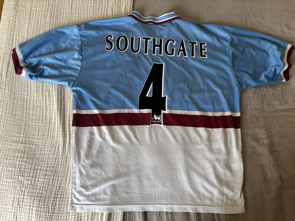 Reebok Leibchen & Hosen: Aston Villa n4 maillot – Gebraucht aus Le Grand-Saconnex von focamix 4