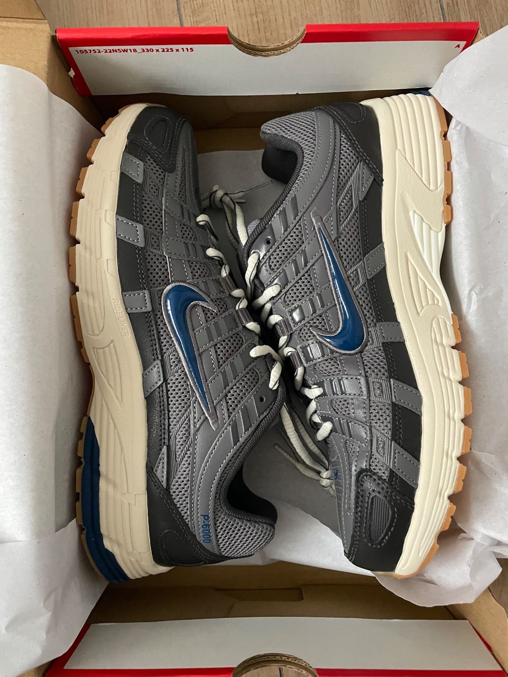 Nike Scarpe da uomo: Nike P-6000 Gr. 43 NEU – Nuovo e nell'imballaggio originale da Waltenschwil venduto da hansnine 2