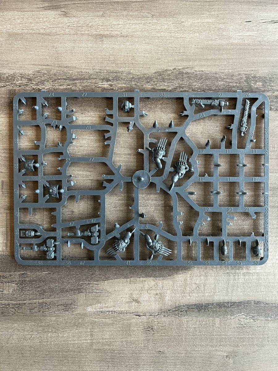 Giochi: Warhammer 40k/Horus Heresy Gussrahmen/Bits Set 5 – Usato da Othmarsingen venduto da stephiesheena 3