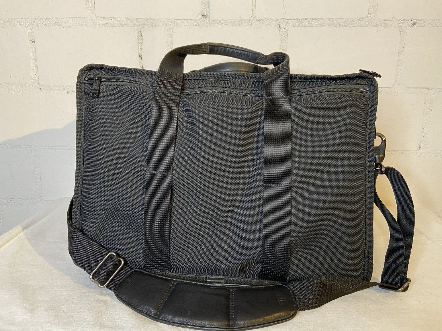 Tumi Valigie & Borse: TUMI Notebook Softbag Overnighter – Usato da Baden venduto da campari66 1