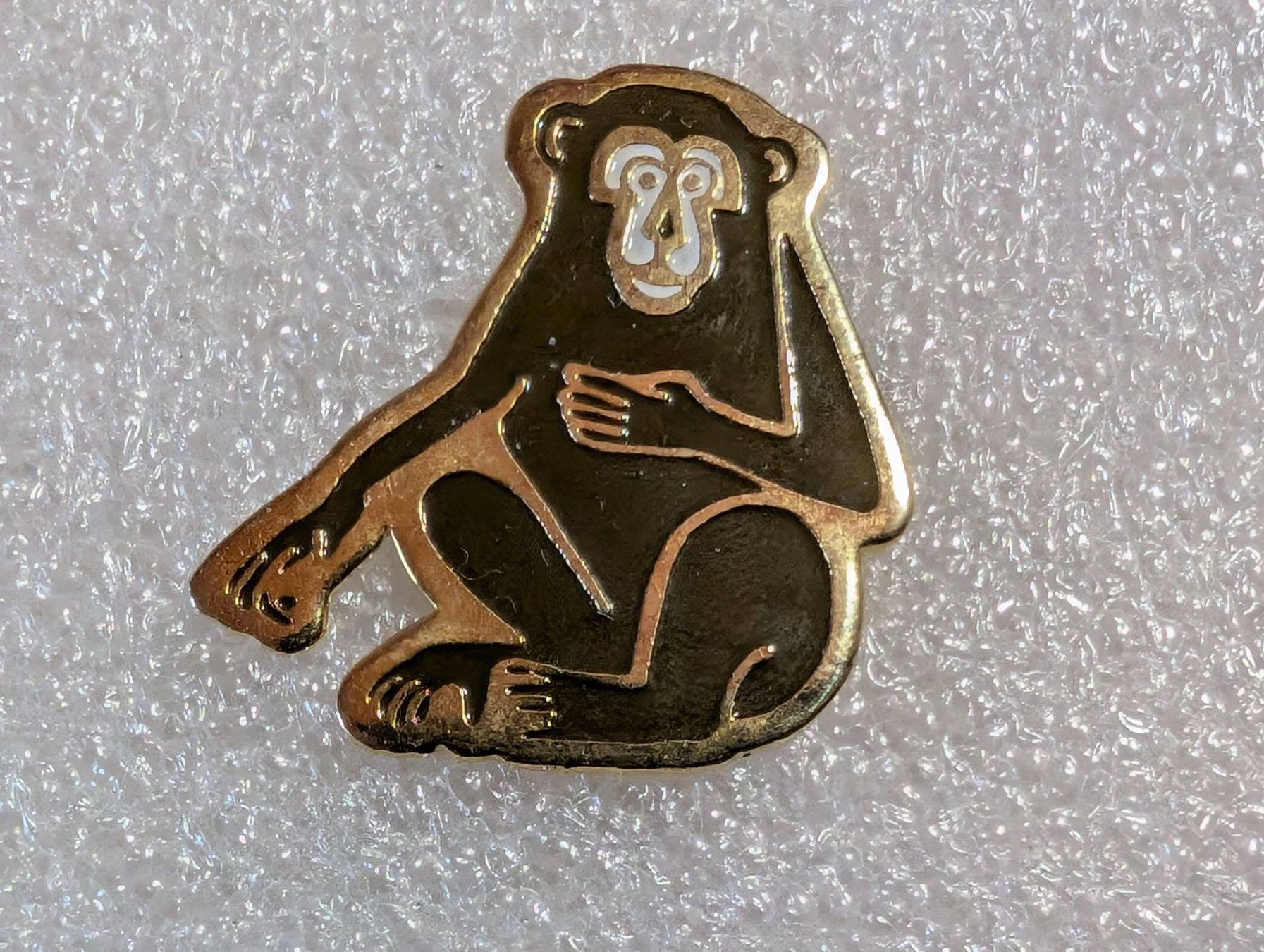 Plaketten & Abzeichen: Ansteckpin 247: Affe – Gebraucht aus Oppligen von Pin-Fall-Shop