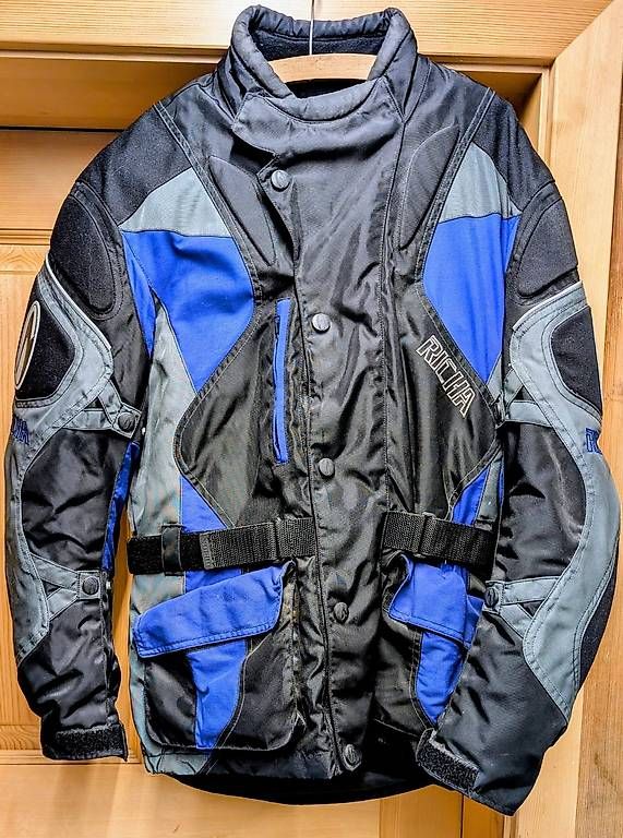 Giacche: Richa Motorradjacke Grösse M – Usato da Langnau i. E. venduto da blu_7xhw