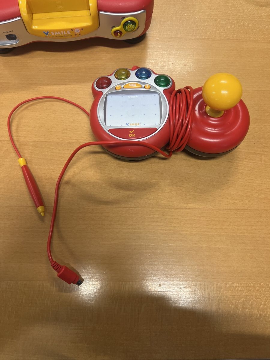 Vtech Giocattoli: Vtech V.Smile Lernkonsole mit Zubehör – Usato da Rorschach venduto da TrendyDeals 3