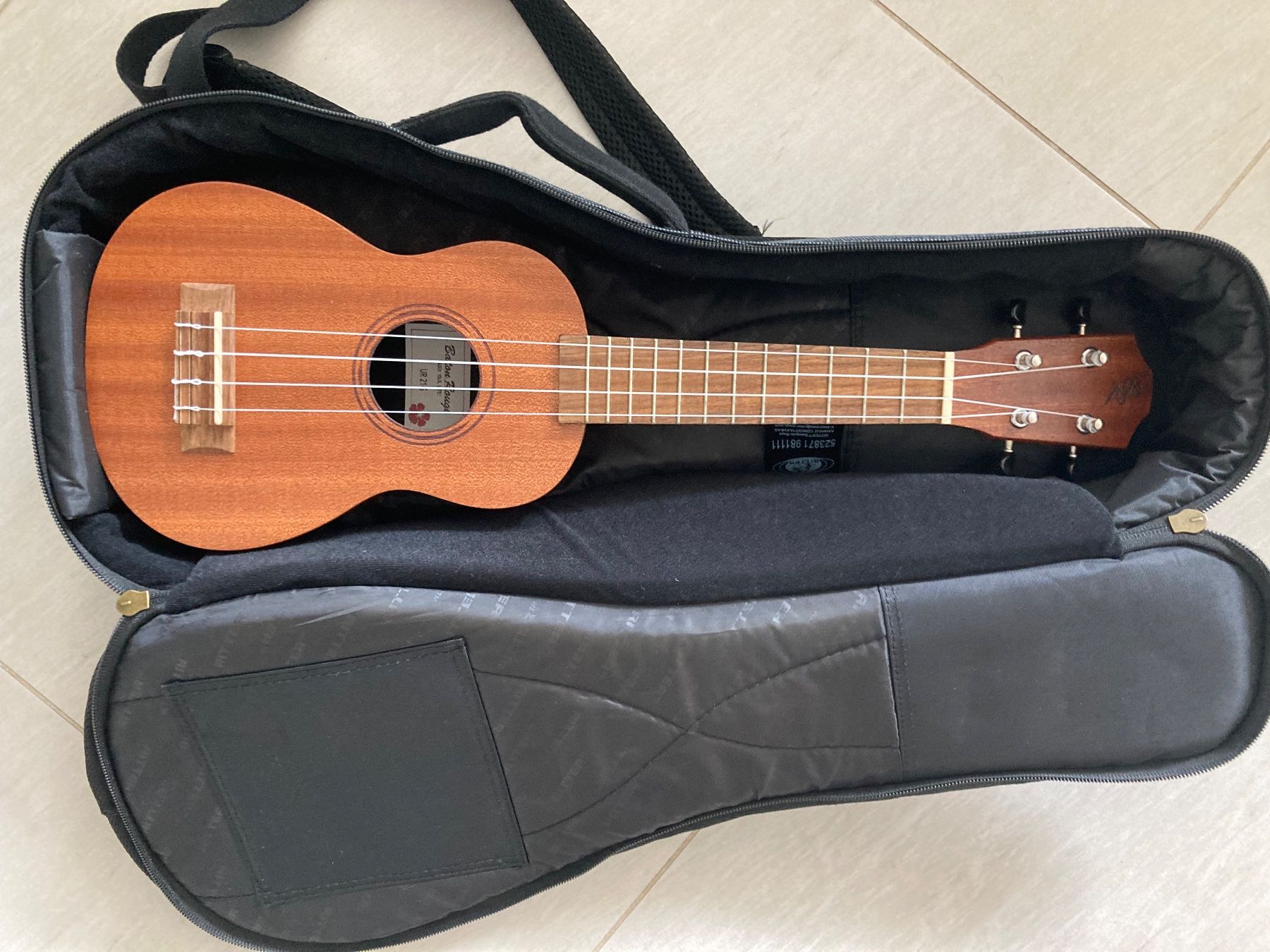 Musikinstrumente: Ukulele wie neu – Gebraucht aus Zürich von puppe02 3