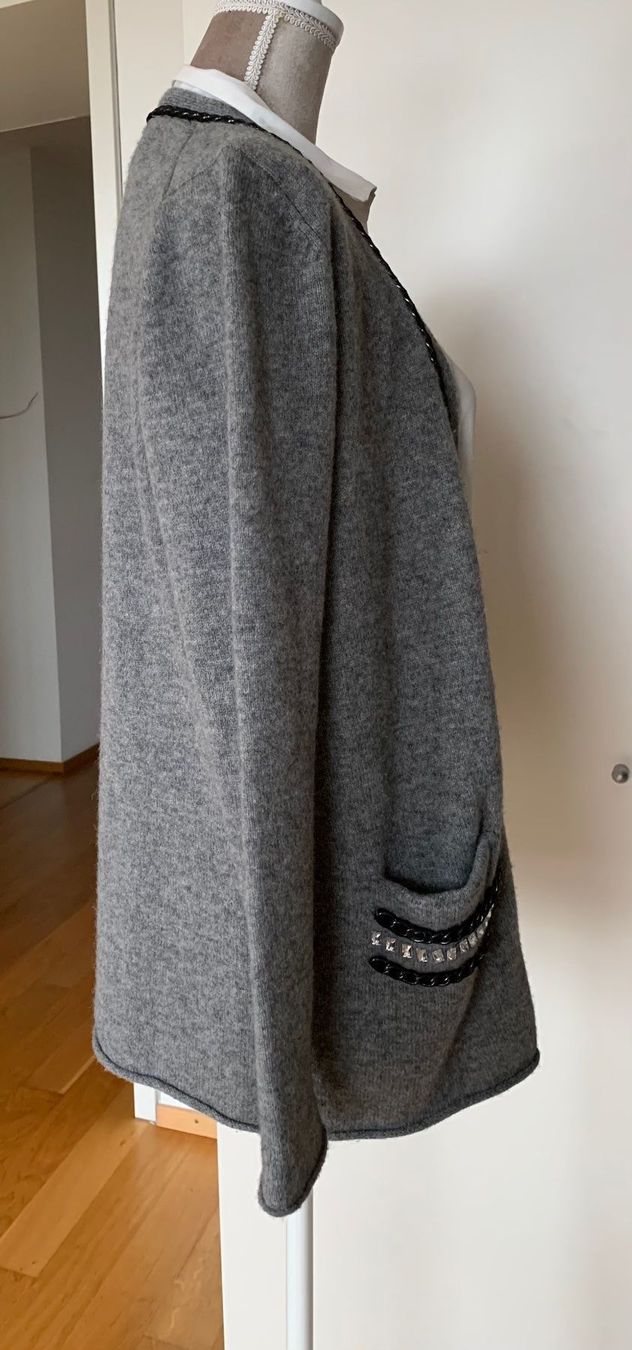Malene Birger Jacken: Strickjacke by Malene Birger Gr. M ♥️ – Gebraucht aus Kreuzlingen von shopaholicatheart_2 2